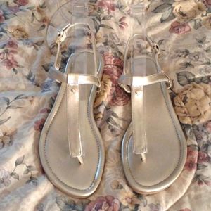 Cole Haan Boardwalk Thong Silver Sandals - 7B which is a narrow fit.